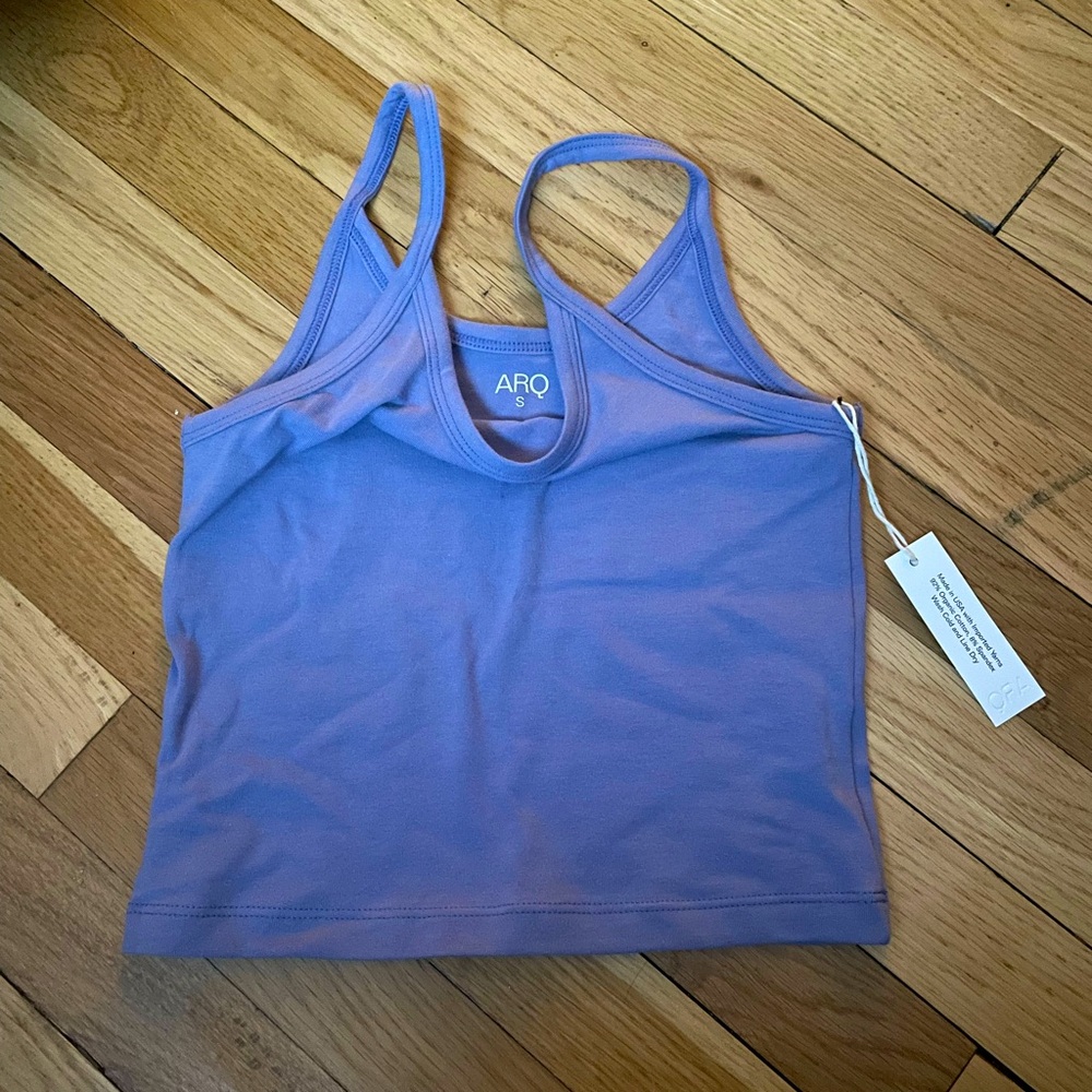 NWT Periwinkle Small Arq Crop Tank